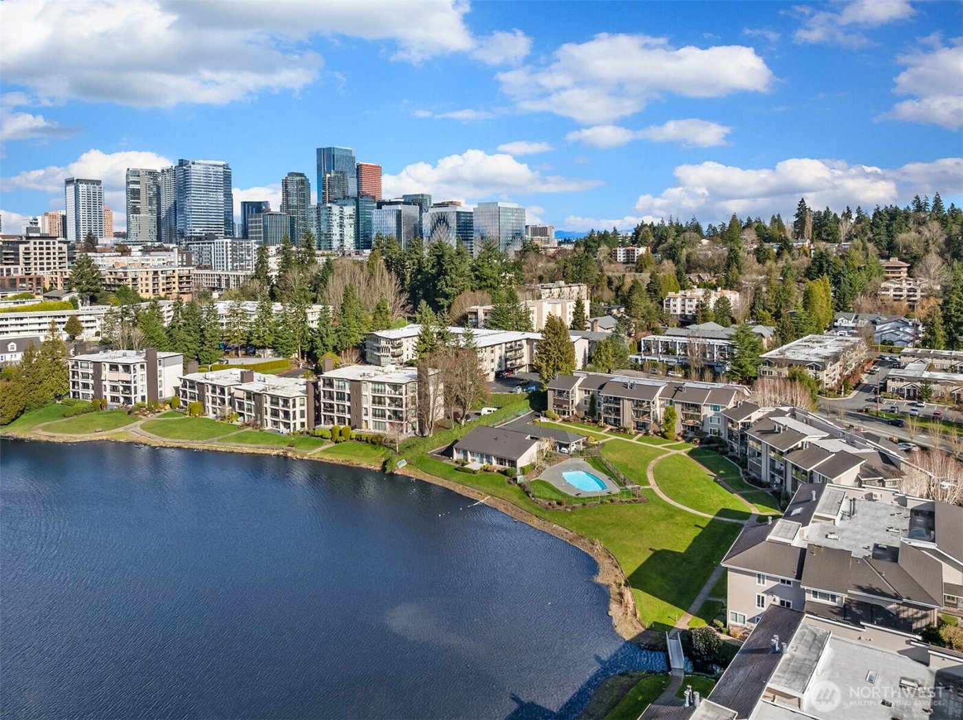 379 101st Avenue SE, Bellevue, WA 98004