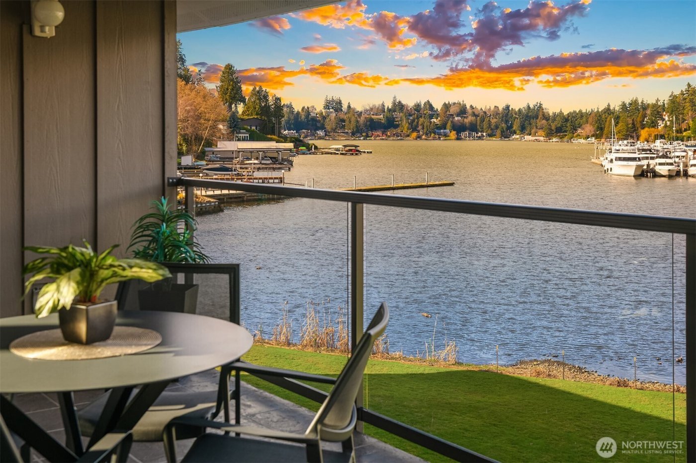 379 101st Avenue SE, Bellevue, WA 98004