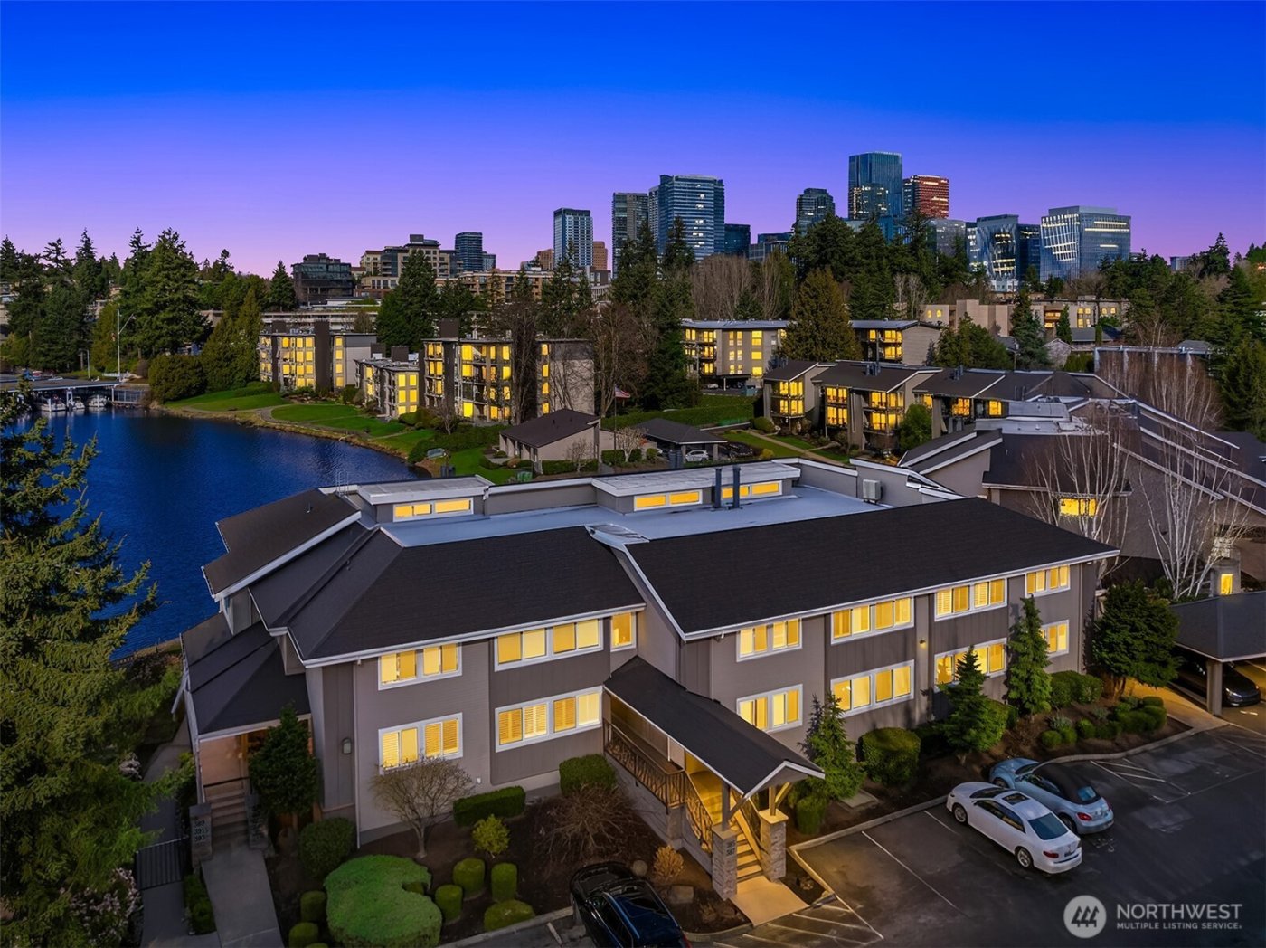 379 101st Avenue SE, Bellevue, WA 98004