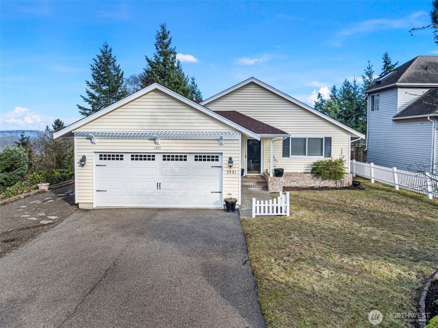 7331 E Center Street , Port Orchard, WA 98366