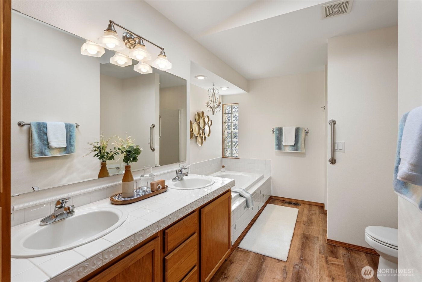 7331 E Center Street , Port Orchard, WA 98366