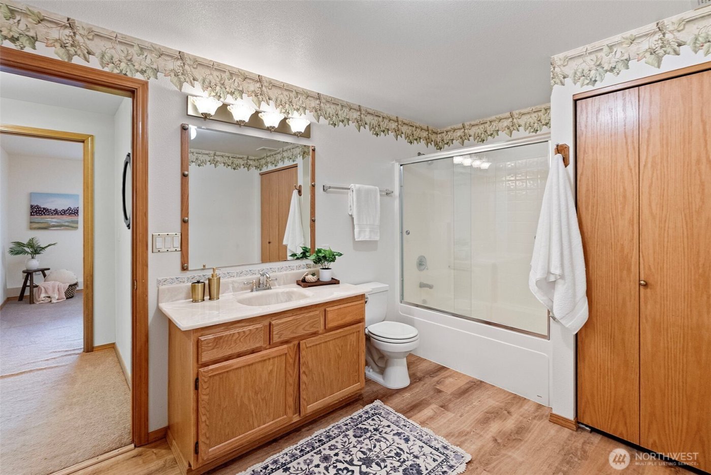 7331 E Center Street , Port Orchard, WA 98366