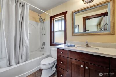 250 SE Andrews Street , Issaquah, WA 98027 - Photo 9