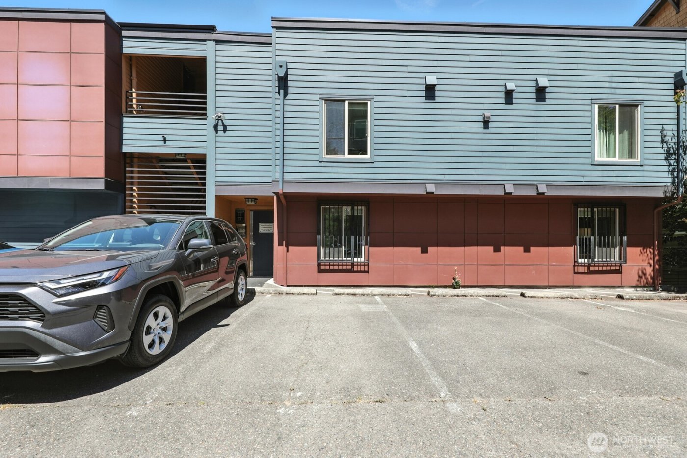 29 Etruria Street #B405, Seattle, WA 98109