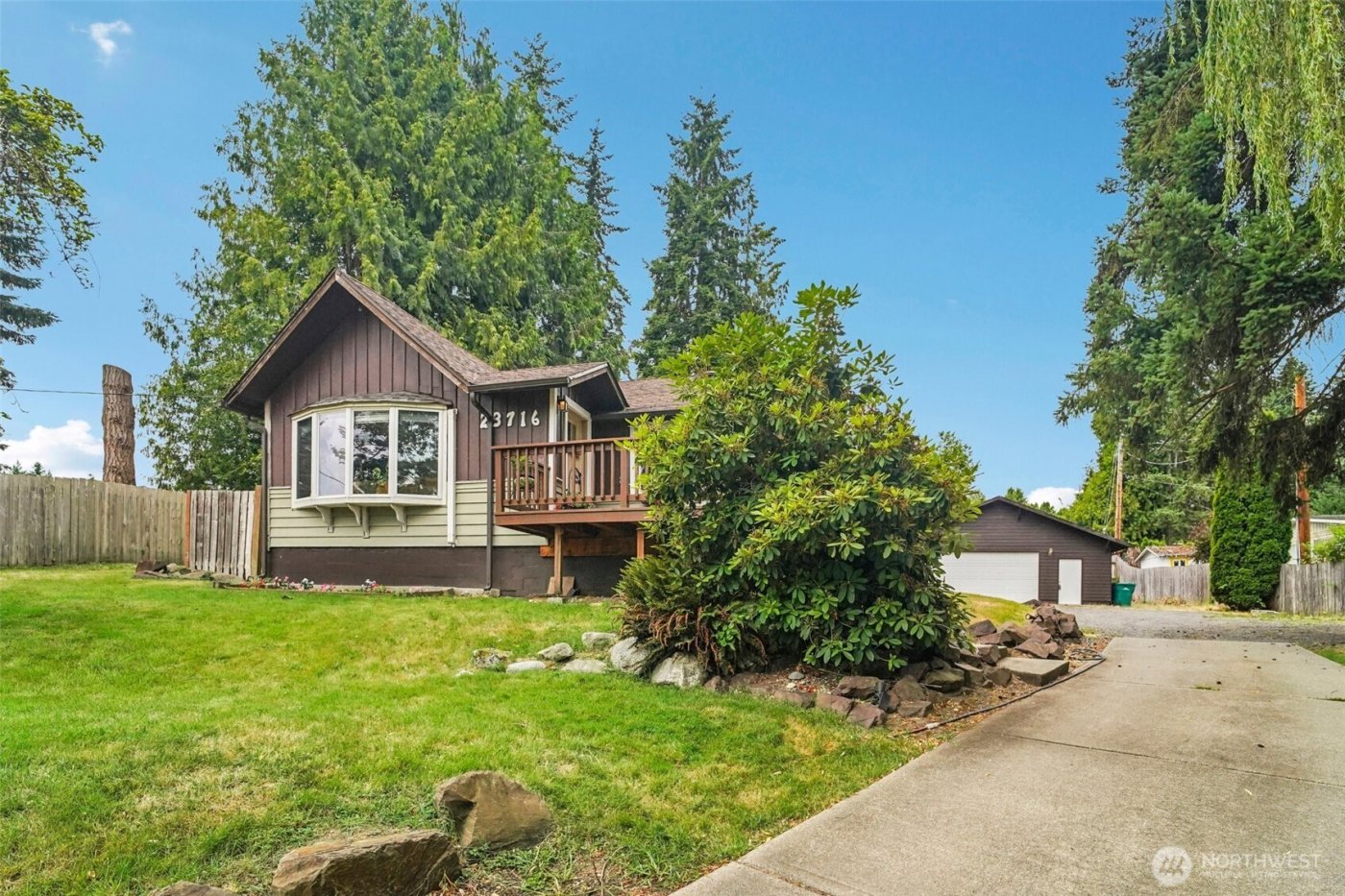 23716 Locust Way , Bothell, WA 98021