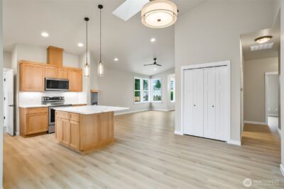 2227 124th Street SE, Everett, WA 98208 - Photo 12
