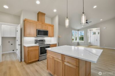 2227 124th Street SE, Everett, WA 98208 - Photo 4