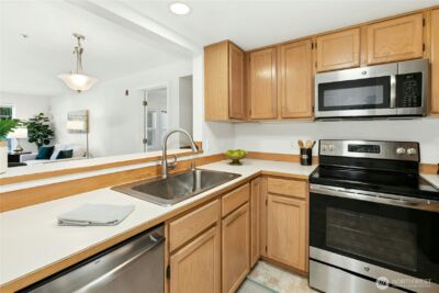 4081 224th Lane SE #202, Issaquah, WA 98029-6233 - Photo 15