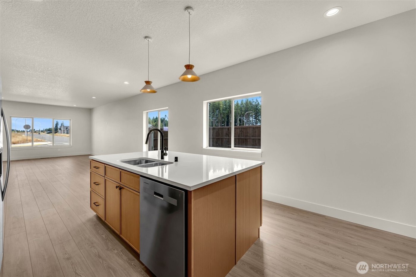 301 Cap Avenue , Winlock, WA 98596