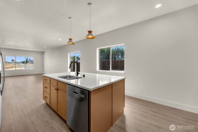 301 Cap Avenue , Winlock, WA 98596 - Photo 12