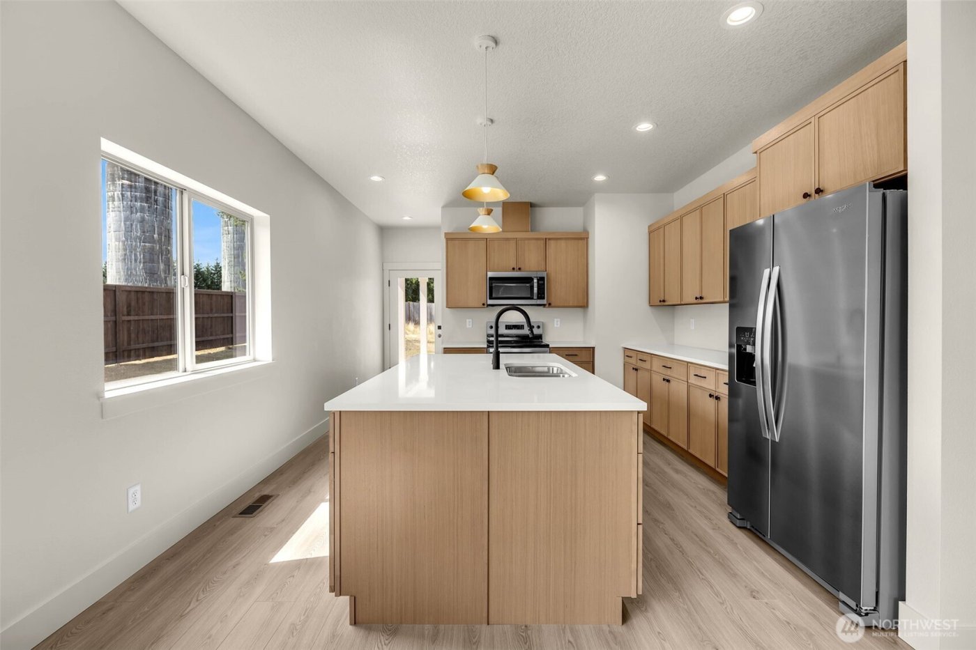 301 Cap Avenue , Winlock, WA 98596