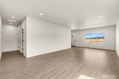 301 Cap Avenue , Winlock, WA 98596 - Photo 9