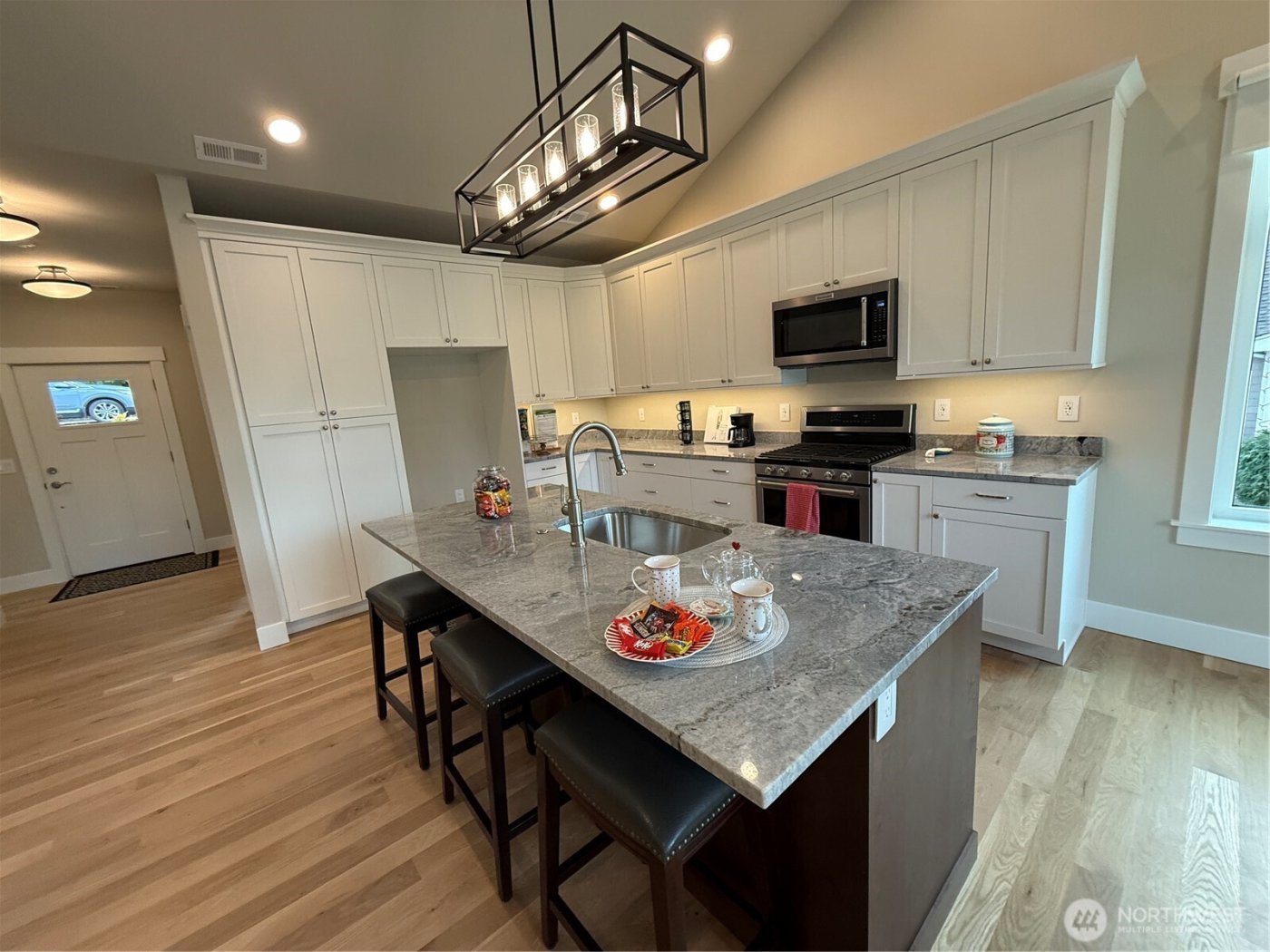 130 E Olympic Court , Allyn, WA 98524