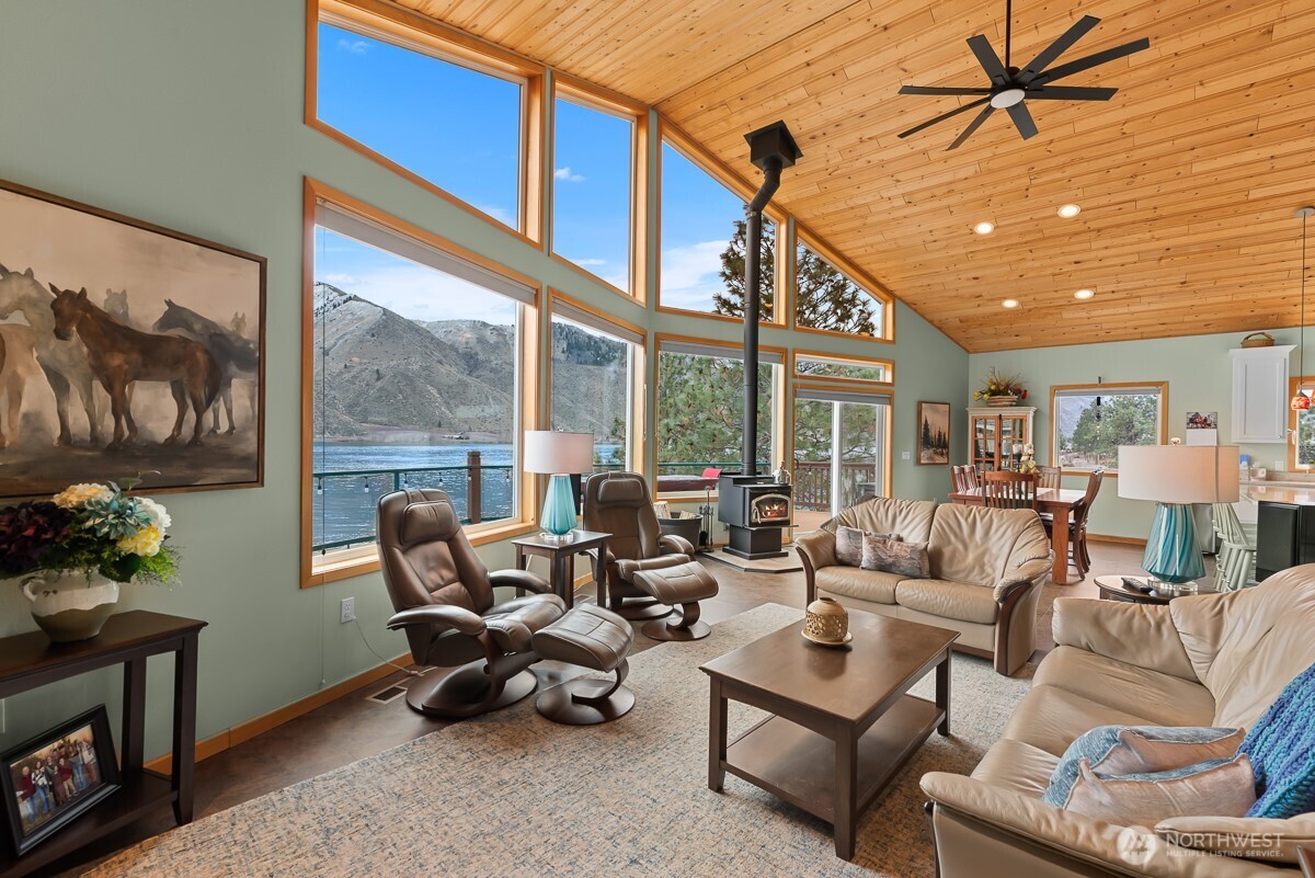 15107 N Lakeshore Drive , Entiat, WA 98822