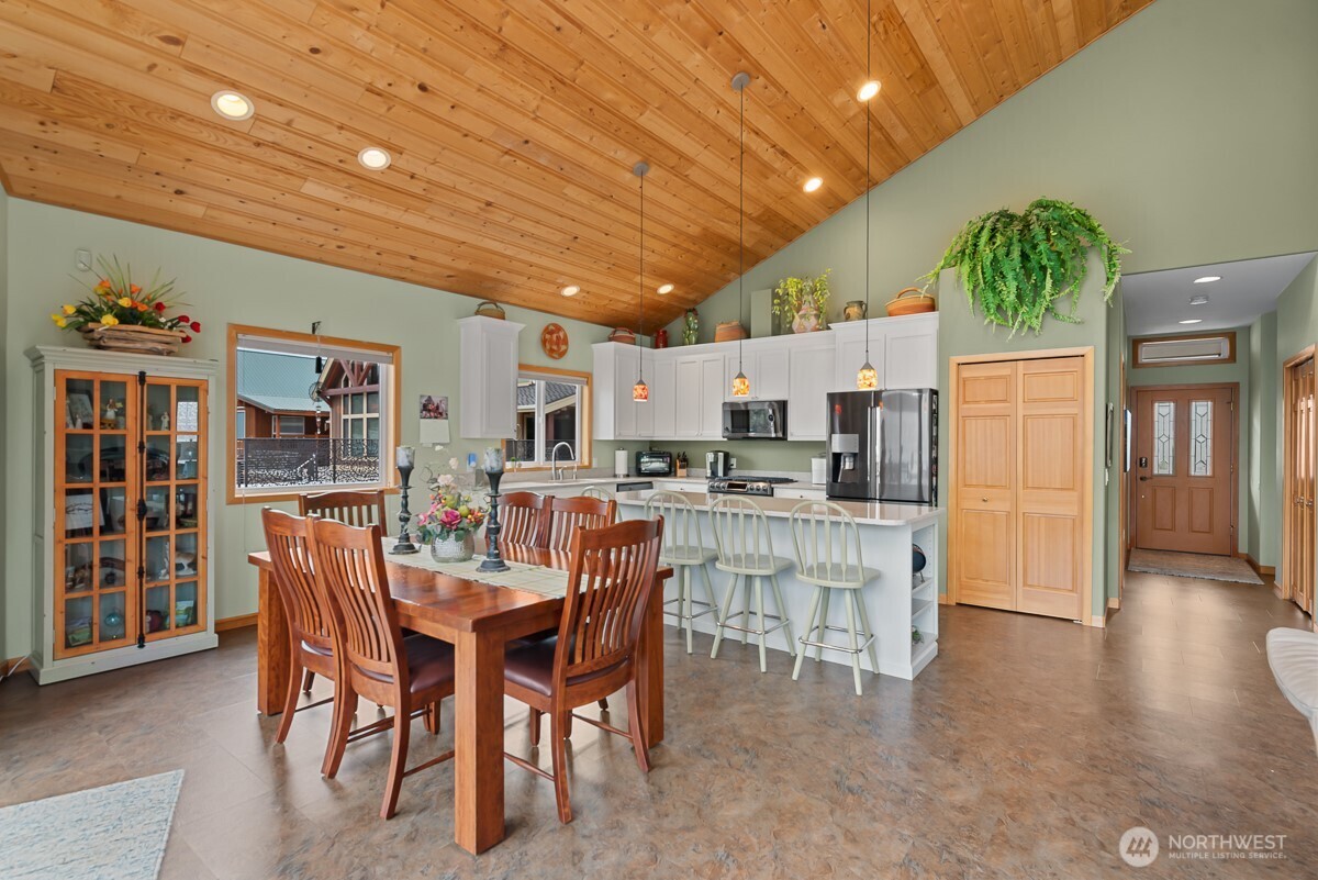 15107 N Lakeshore Drive , Entiat, WA 98822