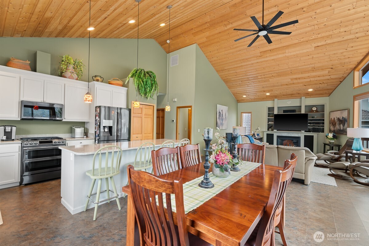 15107 N Lakeshore Drive , Entiat, WA 98822