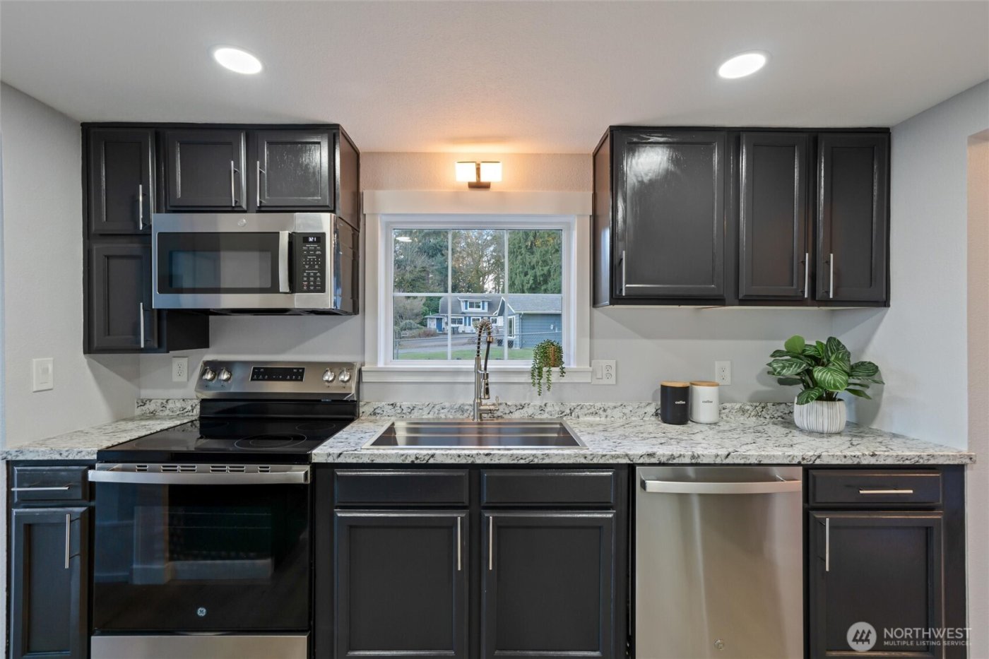 6937 Chico Way NW, Bremerton, WA 98312