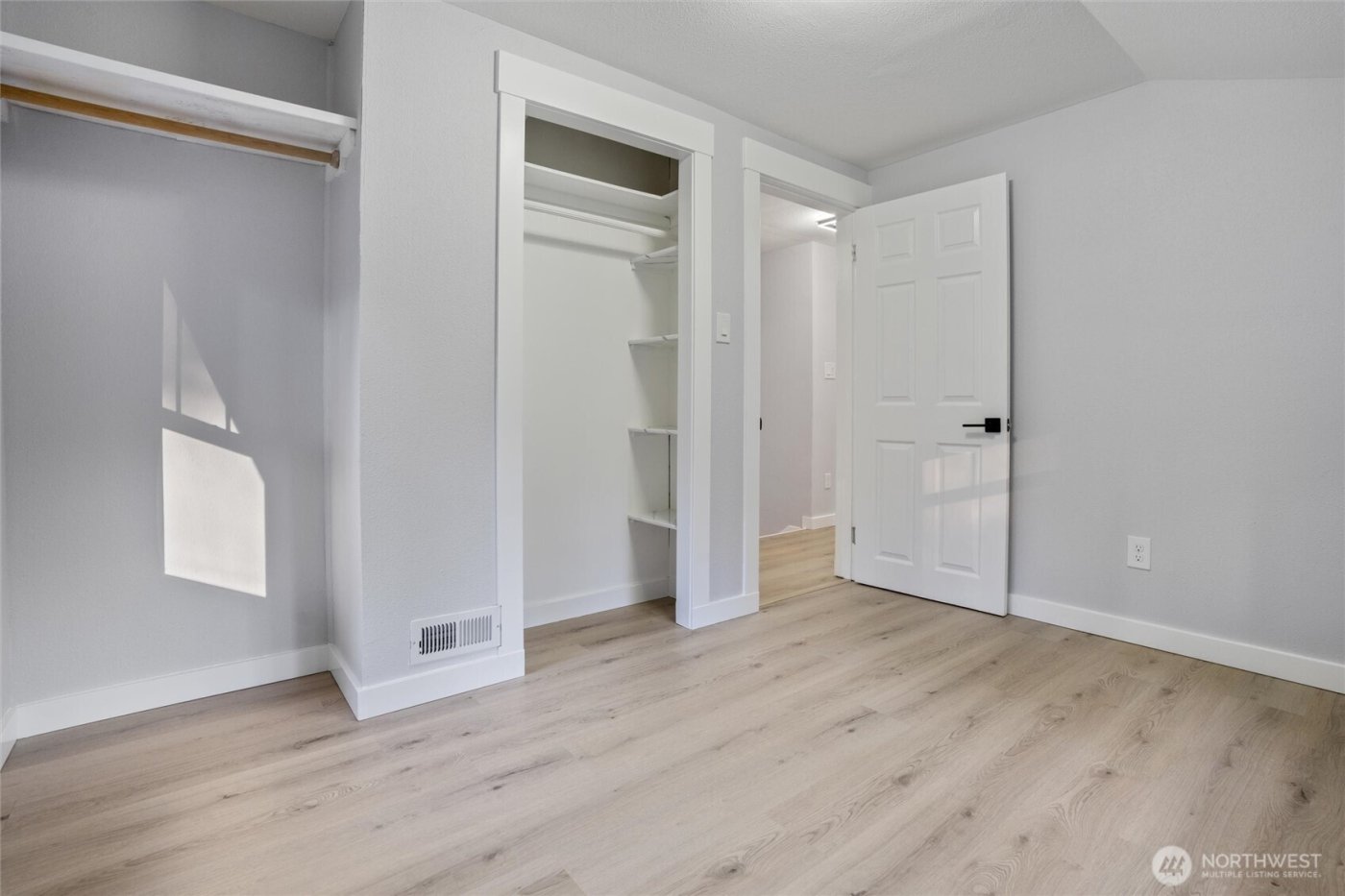 6937 Chico Way NW, Bremerton, WA 98312