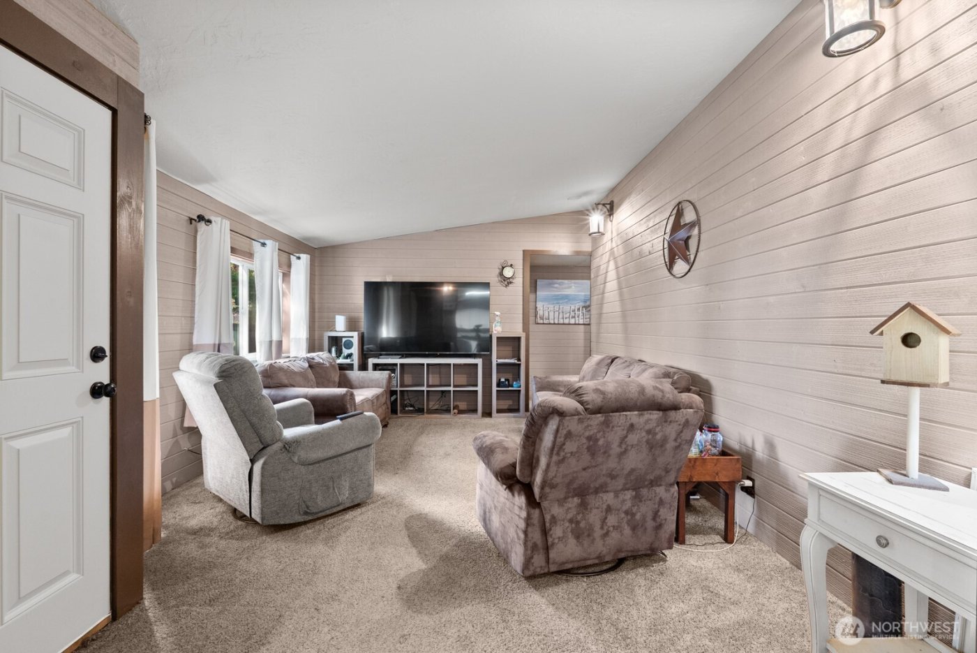 2003 77th Street Ct E, Tacoma, WA 98404