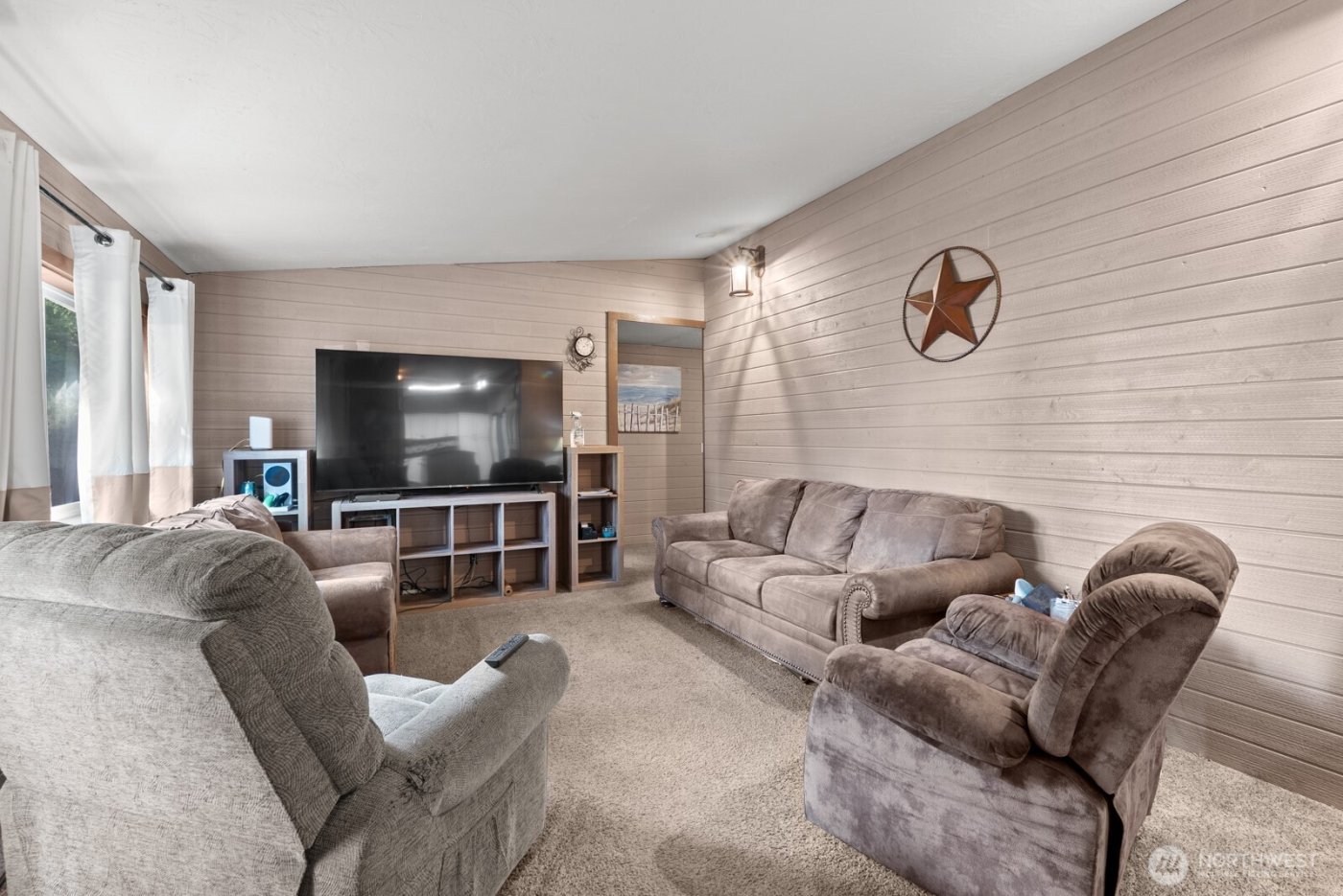 2003 77th Street Ct E, Tacoma, WA 98404