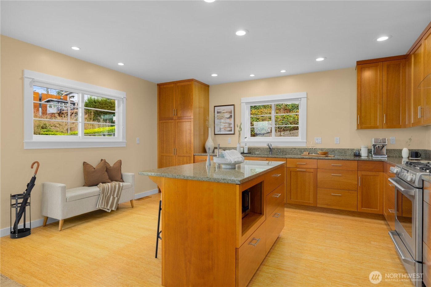 1531 36th Avenue S, Seattle, WA 98144