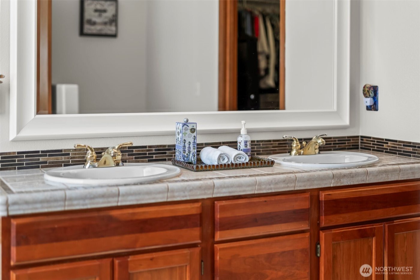 36003 36th Avenue E, Eatonville, WA 98328