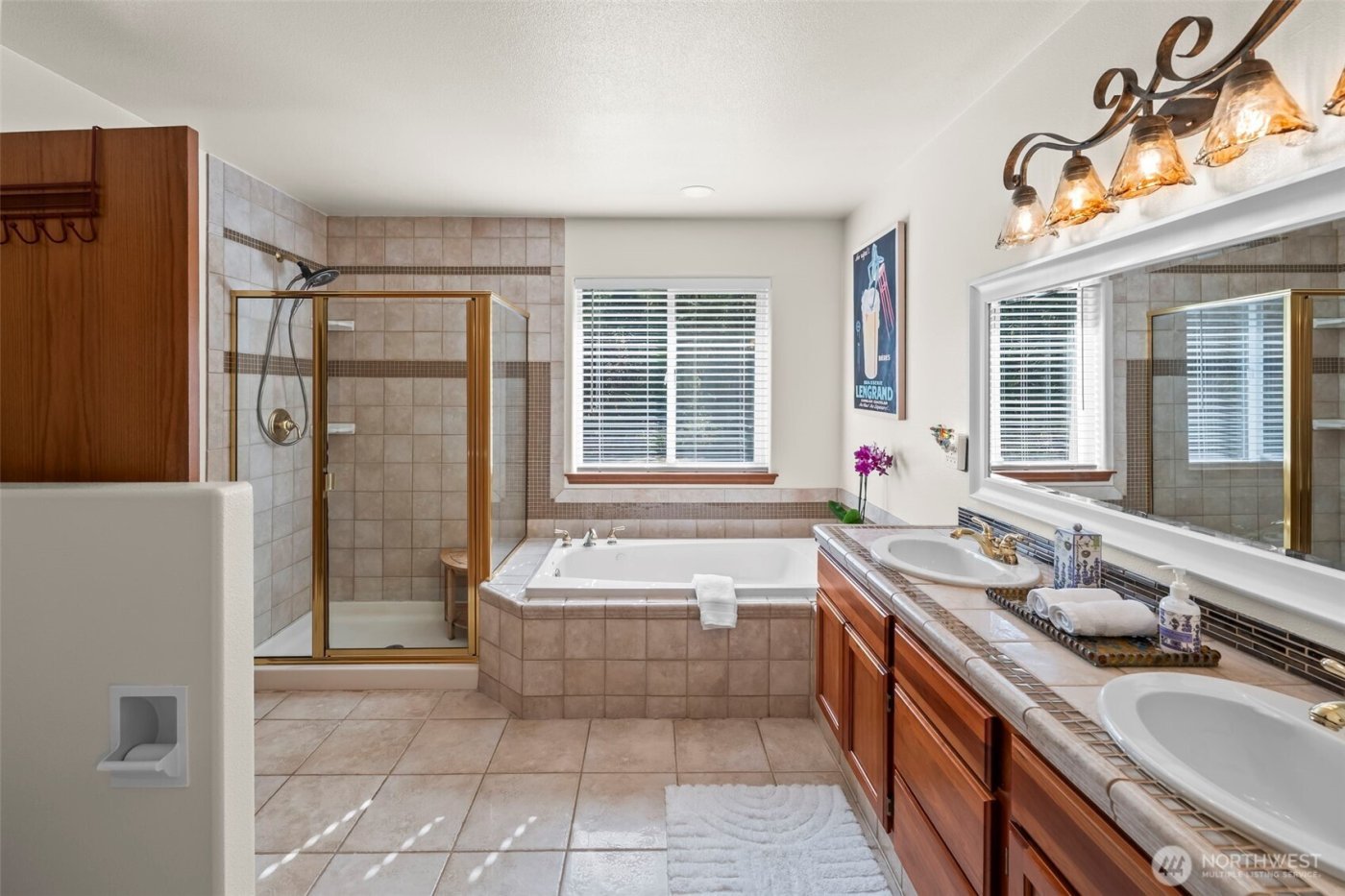 36003 36th Avenue E, Eatonville, WA 98328