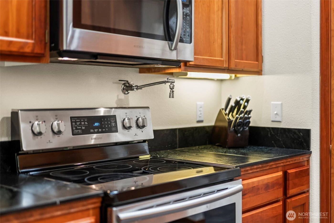 36003 36th Avenue E, Eatonville, WA 98328