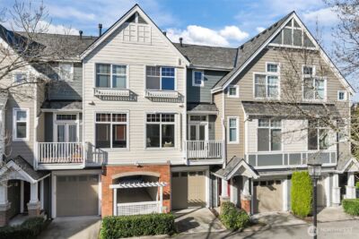 1621 Huckleberry Circle #1621, Issaquah, WA 98029