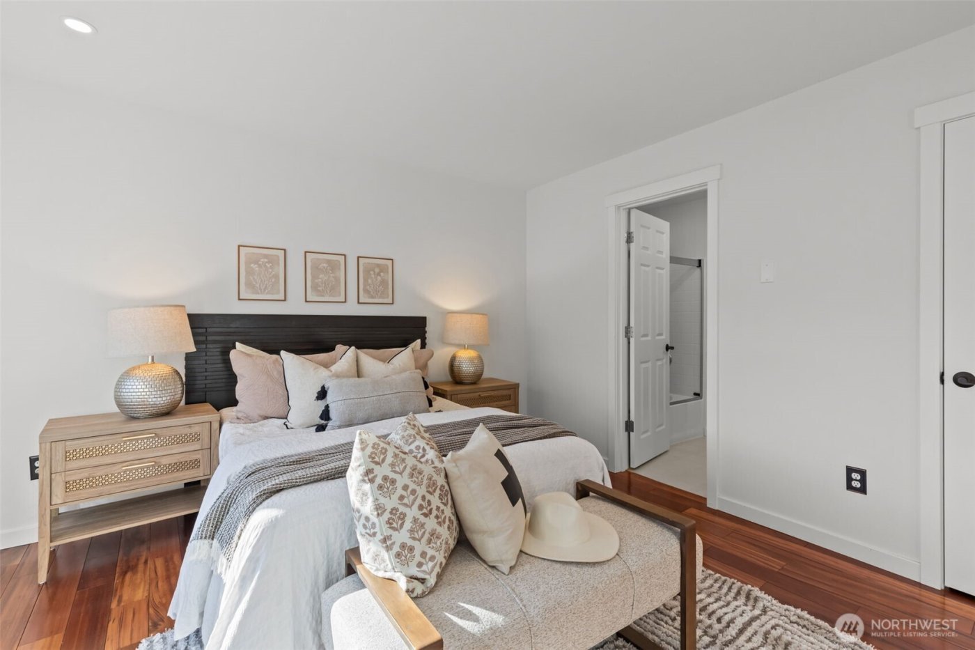 1621 Huckleberry Circle #1621, Issaquah, WA 98029