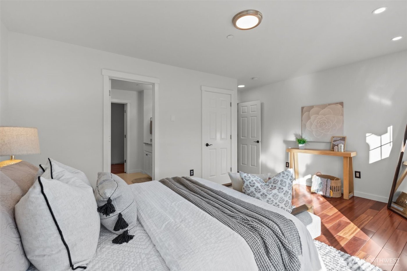 1621 Huckleberry Circle #1621, Issaquah, WA 98029