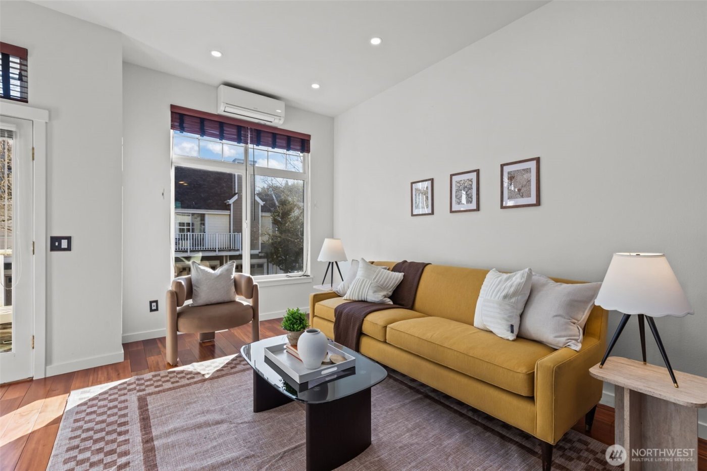 1621 Huckleberry Circle #1621, Issaquah, WA 98029