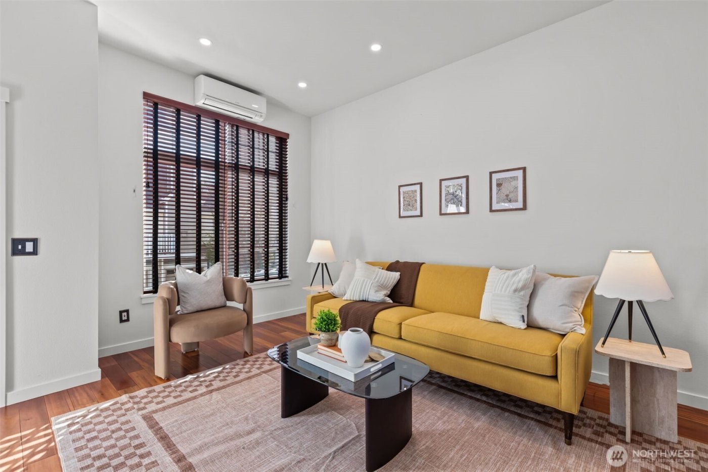 1621 Huckleberry Circle #1621, Issaquah, WA 98029