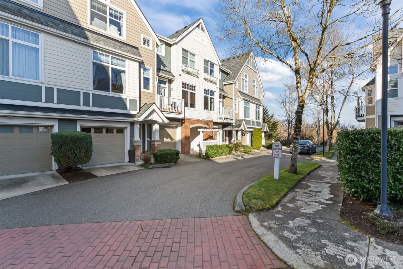 1621 Huckleberry Circle #1621, Issaquah, WA 98029