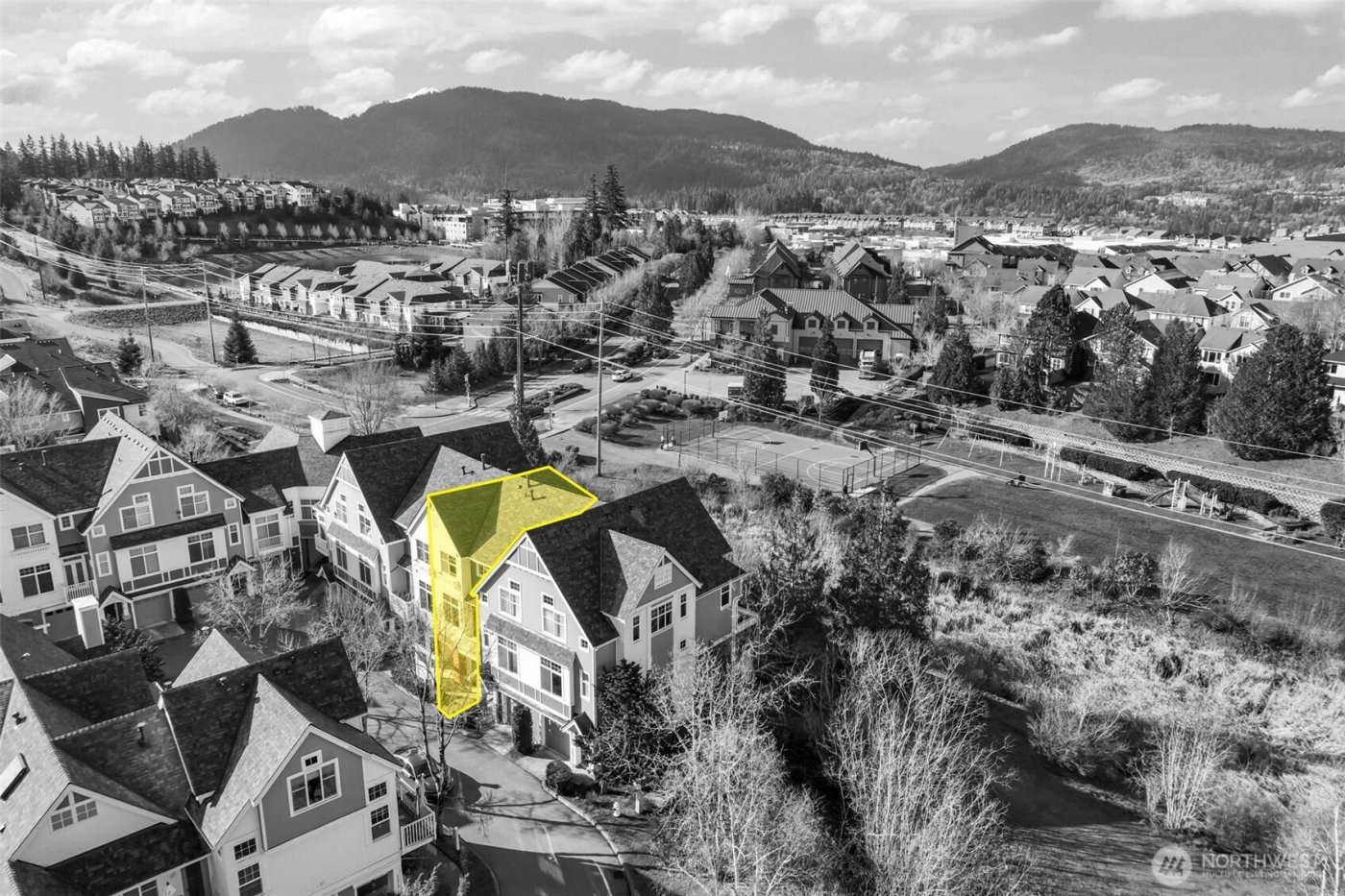 1621 Huckleberry Circle #1621, Issaquah, WA 98029