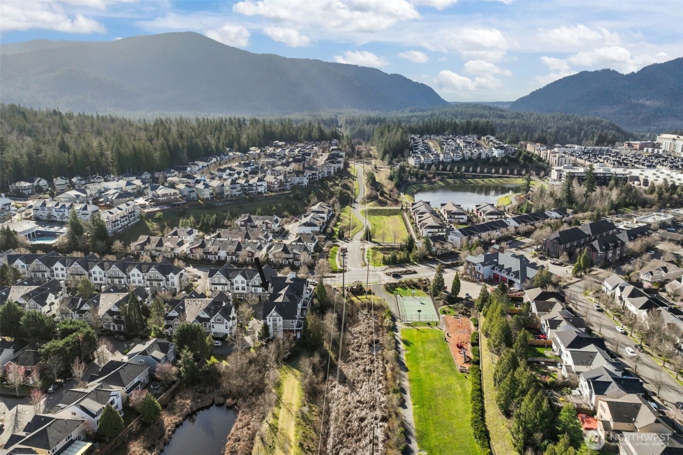 1621 Huckleberry Circle #1621, Issaquah, WA 98029