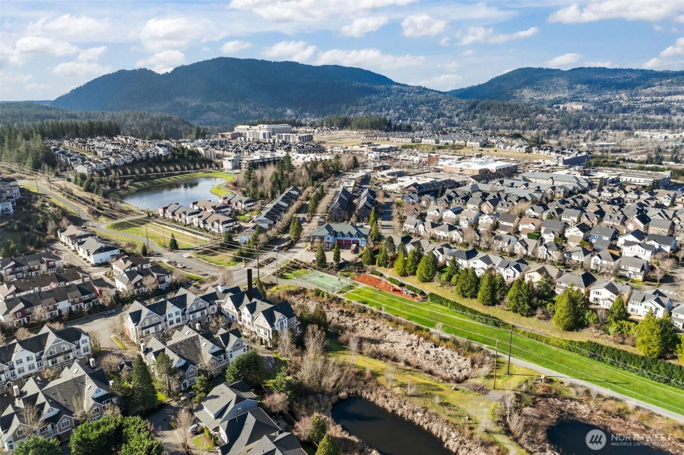 1621 Huckleberry Circle #1621, Issaquah, WA 98029