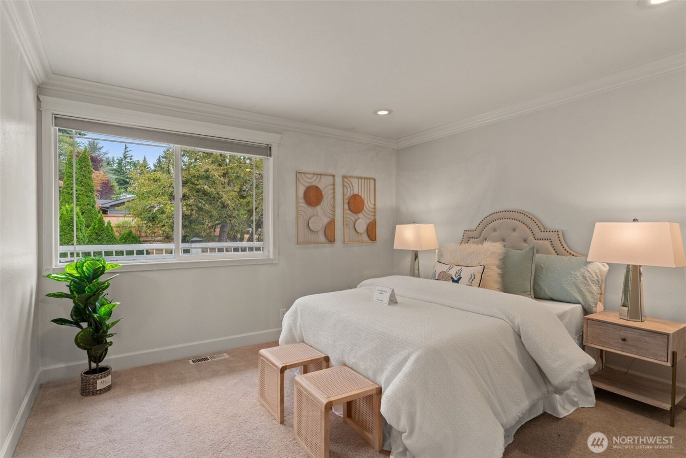 12623 NE 28th Street , Bellevue, WA 98005