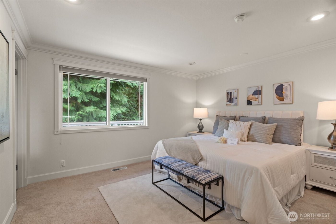 12623 NE 28th Street , Bellevue, WA 98005