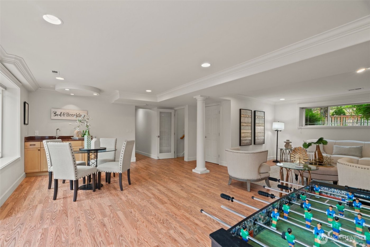 12623 NE 28th Street , Bellevue, WA 98005