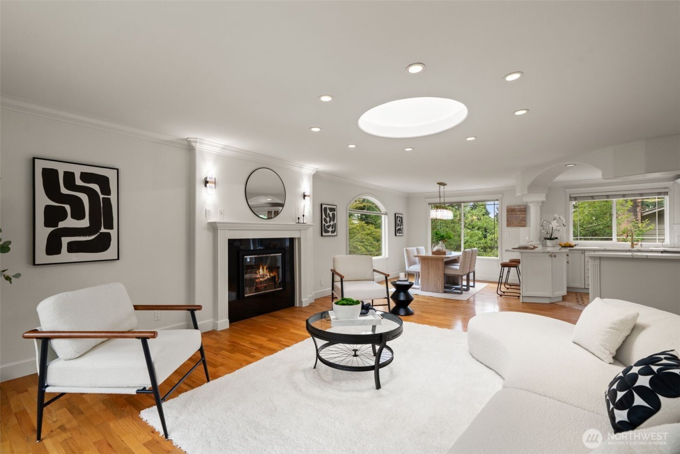 12623 NE 28th Street , Bellevue, WA 98005