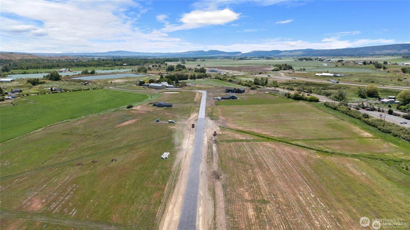 520 Thorp Landing Lane , Thorp, WA 98946