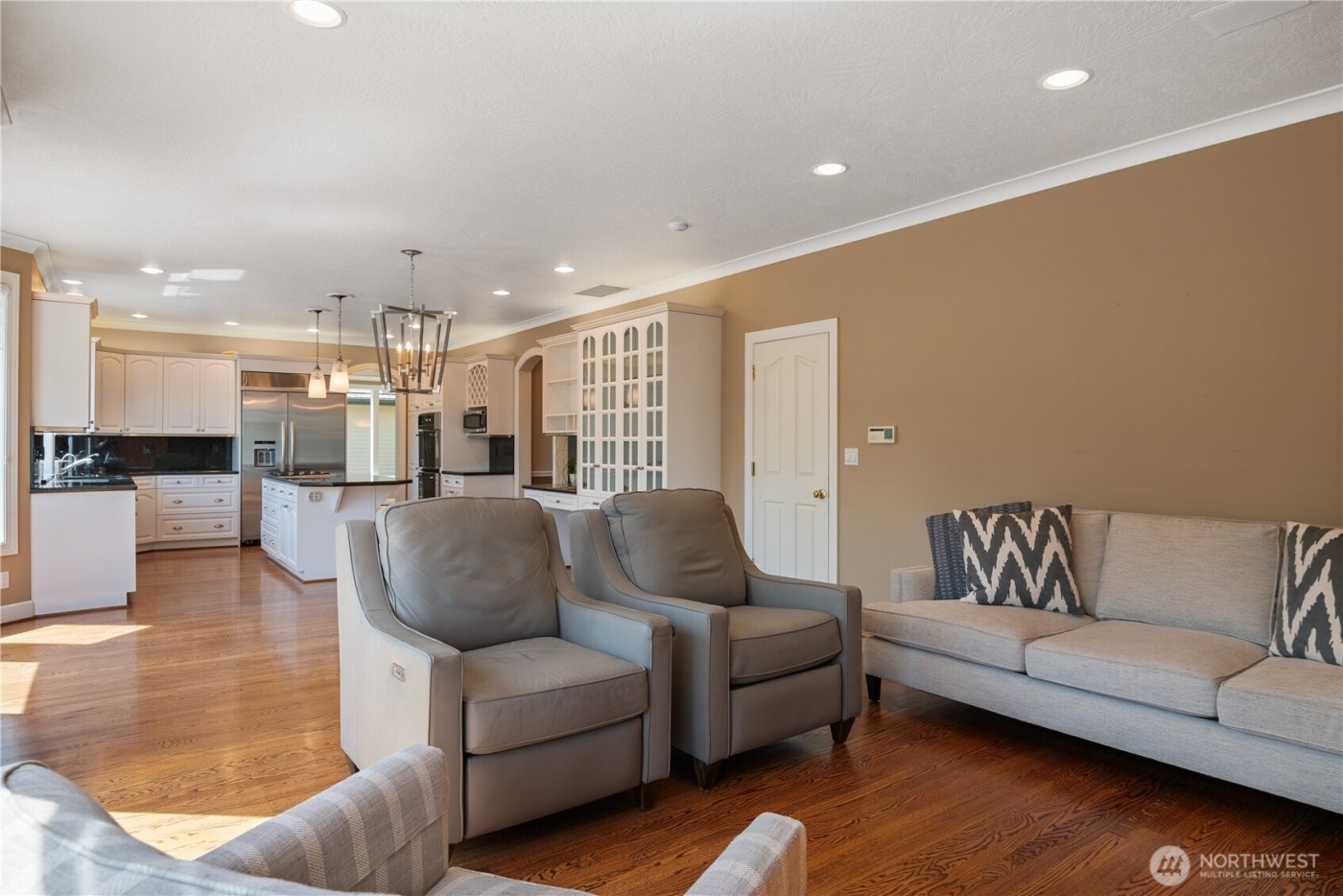 2512 Peters Drive , Longview, WA 98632