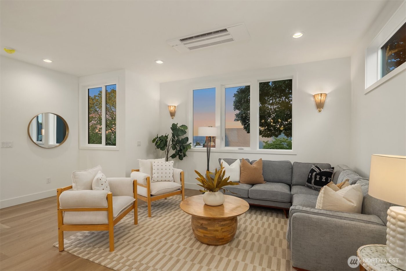 920 34th Avenue #B, Seattle, WA 98122