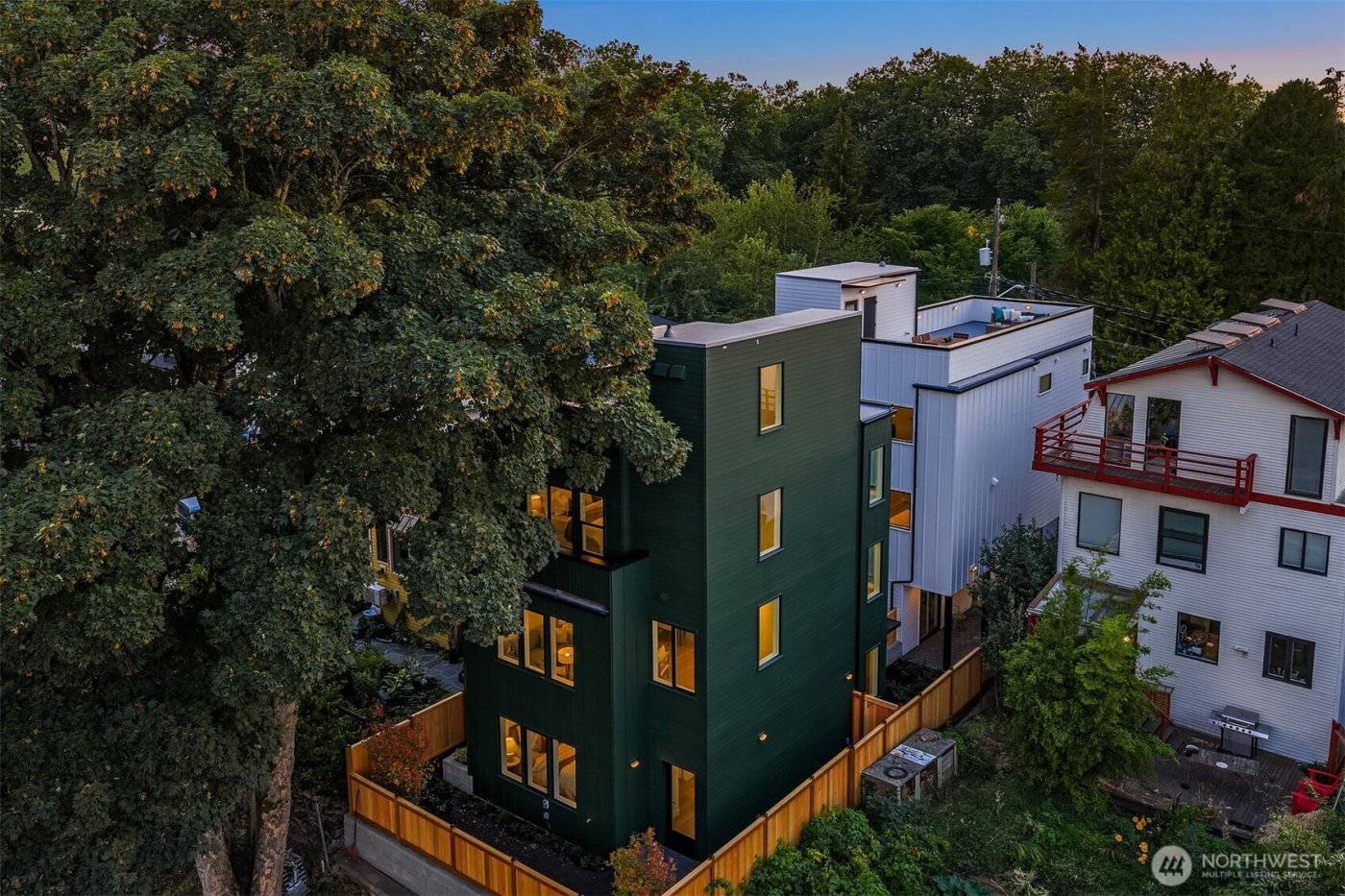 920 34th Avenue #B, Seattle, WA 98122