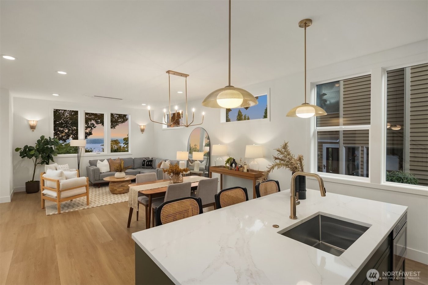 920 34th Avenue #B, Seattle, WA 98122