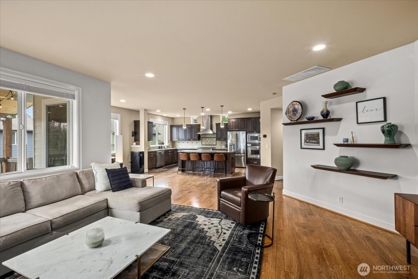 215 Ilwaco Place SE, Renton, WA 98059