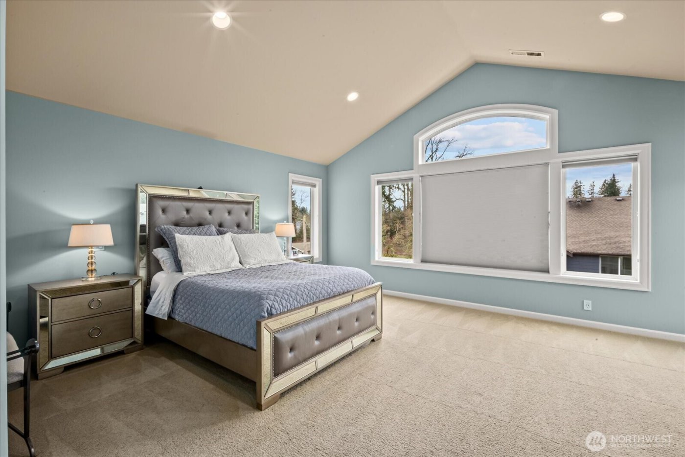 215 Ilwaco Place SE, Renton, WA 98059