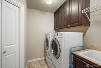 215 Ilwaco Place SE, Renton, WA 98059 - Photo 22