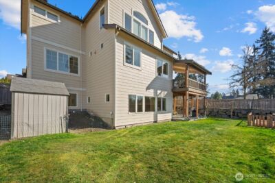215 Ilwaco Place SE, Renton, WA 98059 - Photo 32